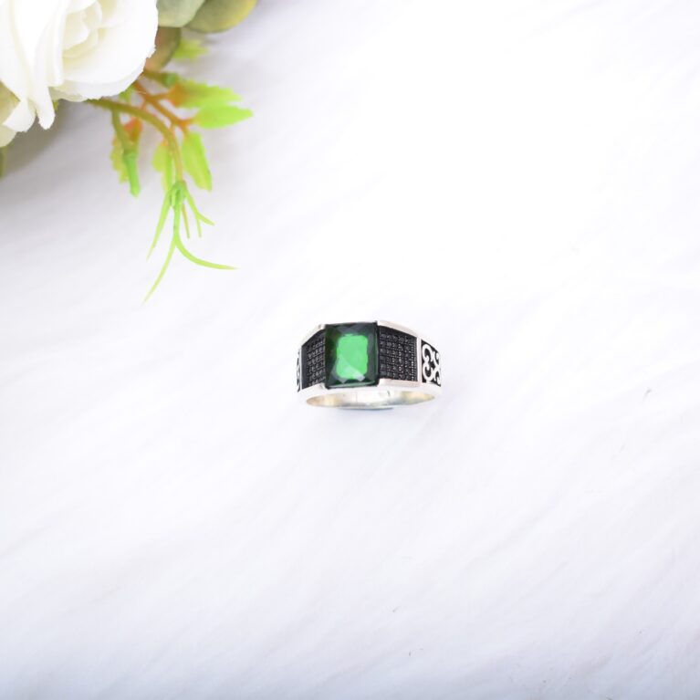 Superfine green stone silver male ring - Chaitanya Emporium