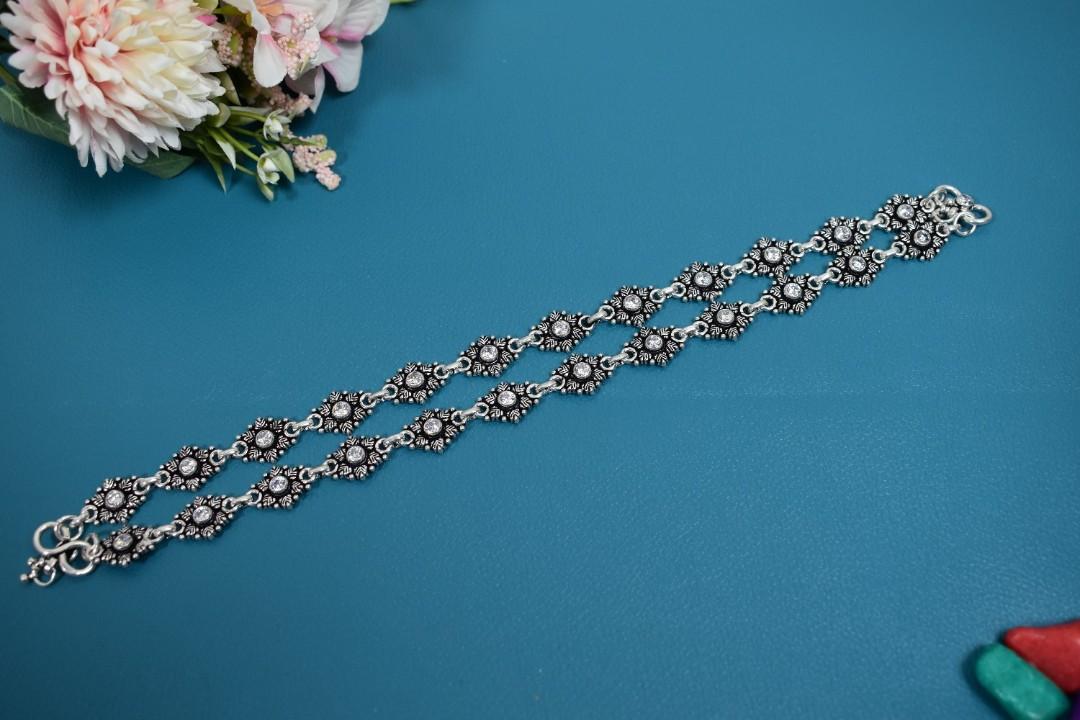 Tikdi Sequance Cutstone Silver Anklets - Shop premium silver designer anklets in affordable price, stylish anklets for women, affordable silver jewellery.