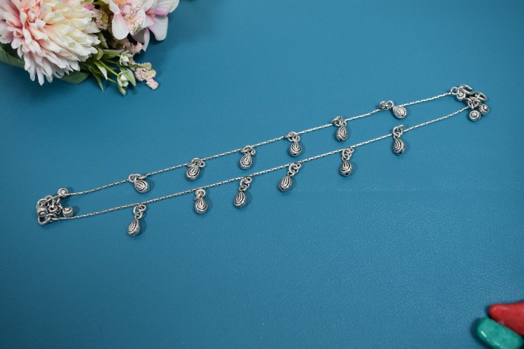 Classic Chitai Beads Drop Silver Anklets - Shop premium silver designer anklets in affordable price, elegant anklets designs for women.