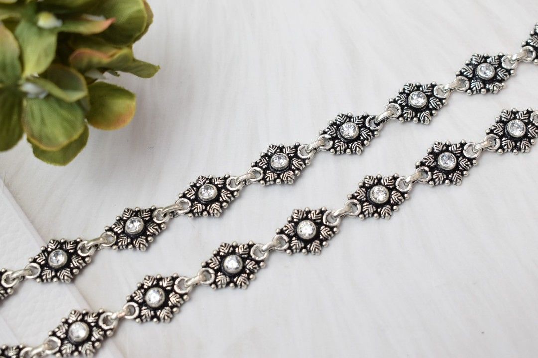 Tikdi Sequance Cutstone Silver Anklets - Shop premium silver designer anklets in affordable price, stylish anklets for women, affordable silver jewellery.