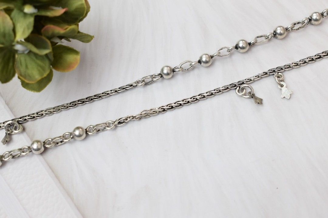 Impressive Chain and Charms Silver Anklets - Shop premium silver designer anklets in affordable price, stylish anklets for women.